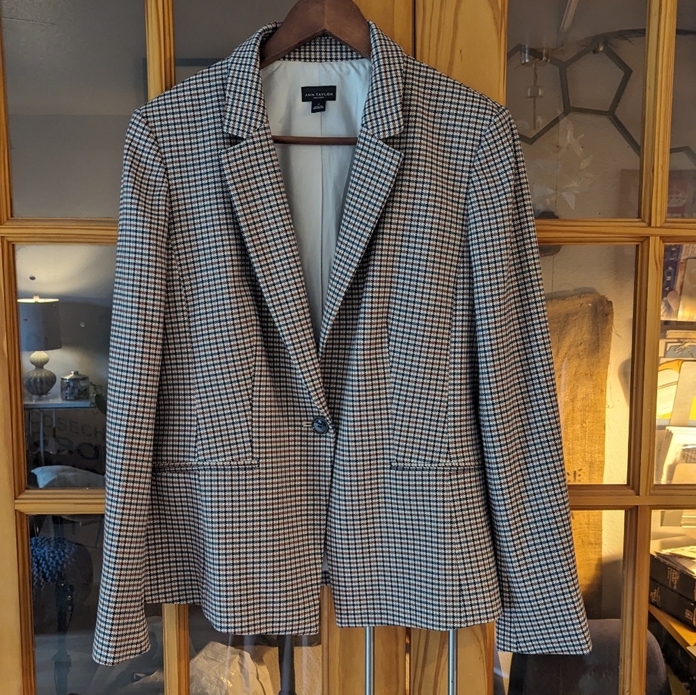 Ann Taylor Blazer EUC